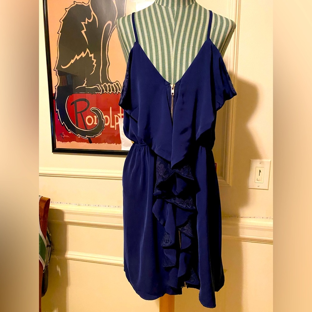 CB Pacific Trading Co L zippered front dress. Beautiful lace details on front.